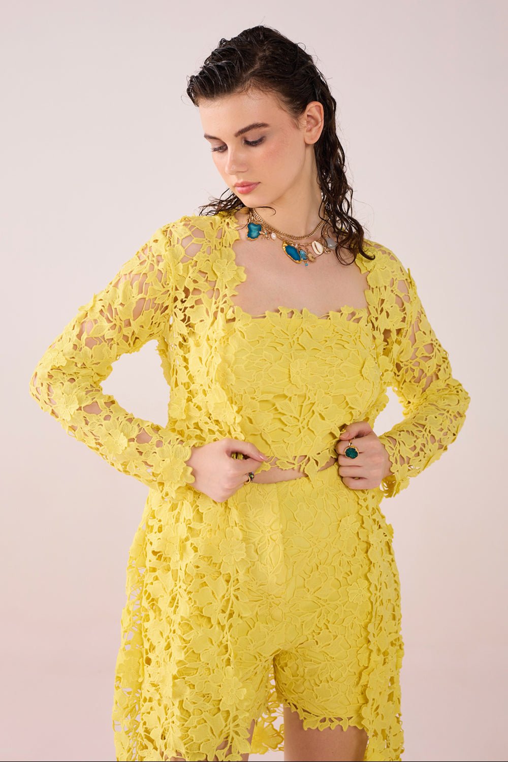 Saachi Bhasin In Our Sunglow Chantilly Lace Set - Zabella