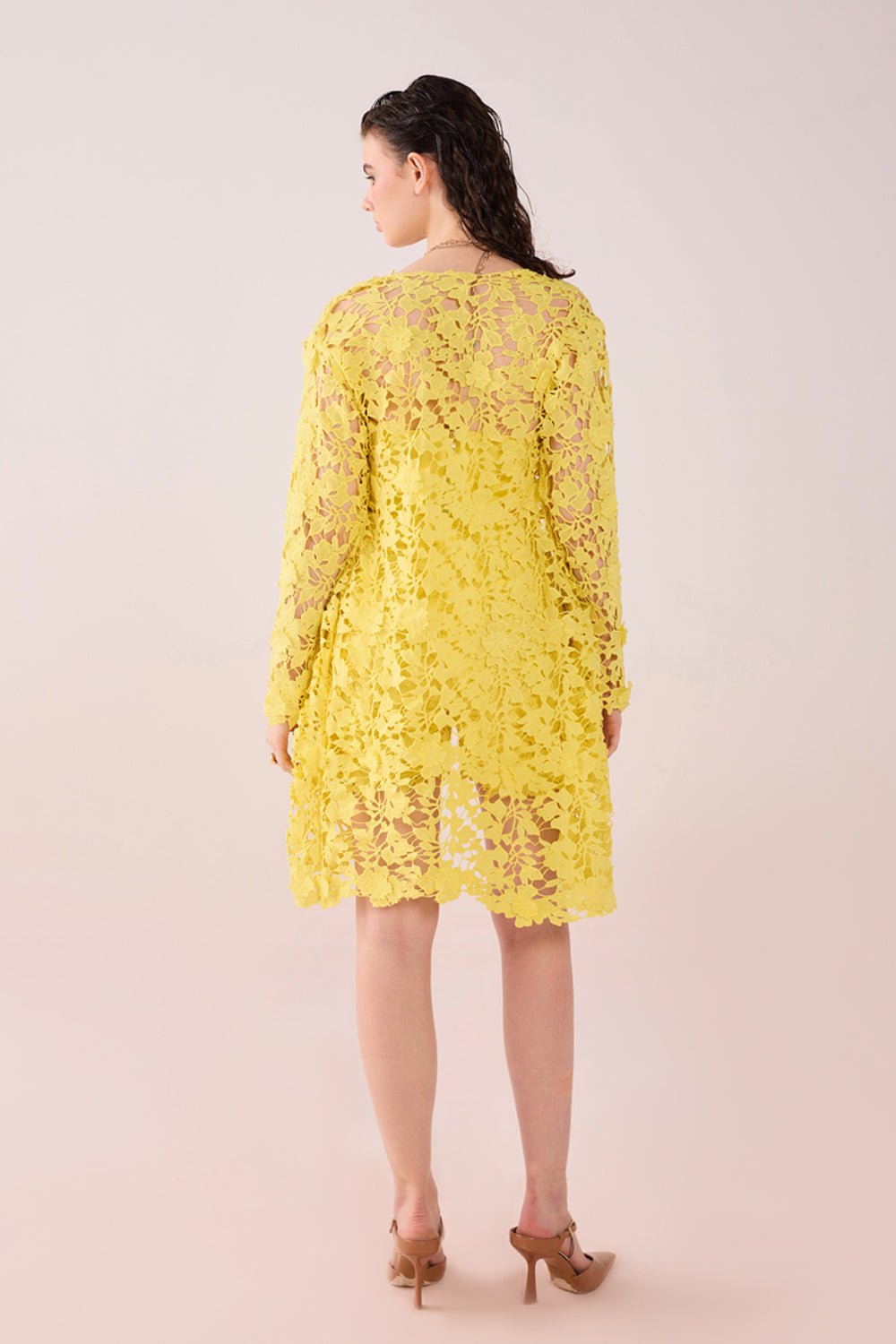 Saachi Bhasin In Our Sunglow Chantilly Lace Set - Zabella