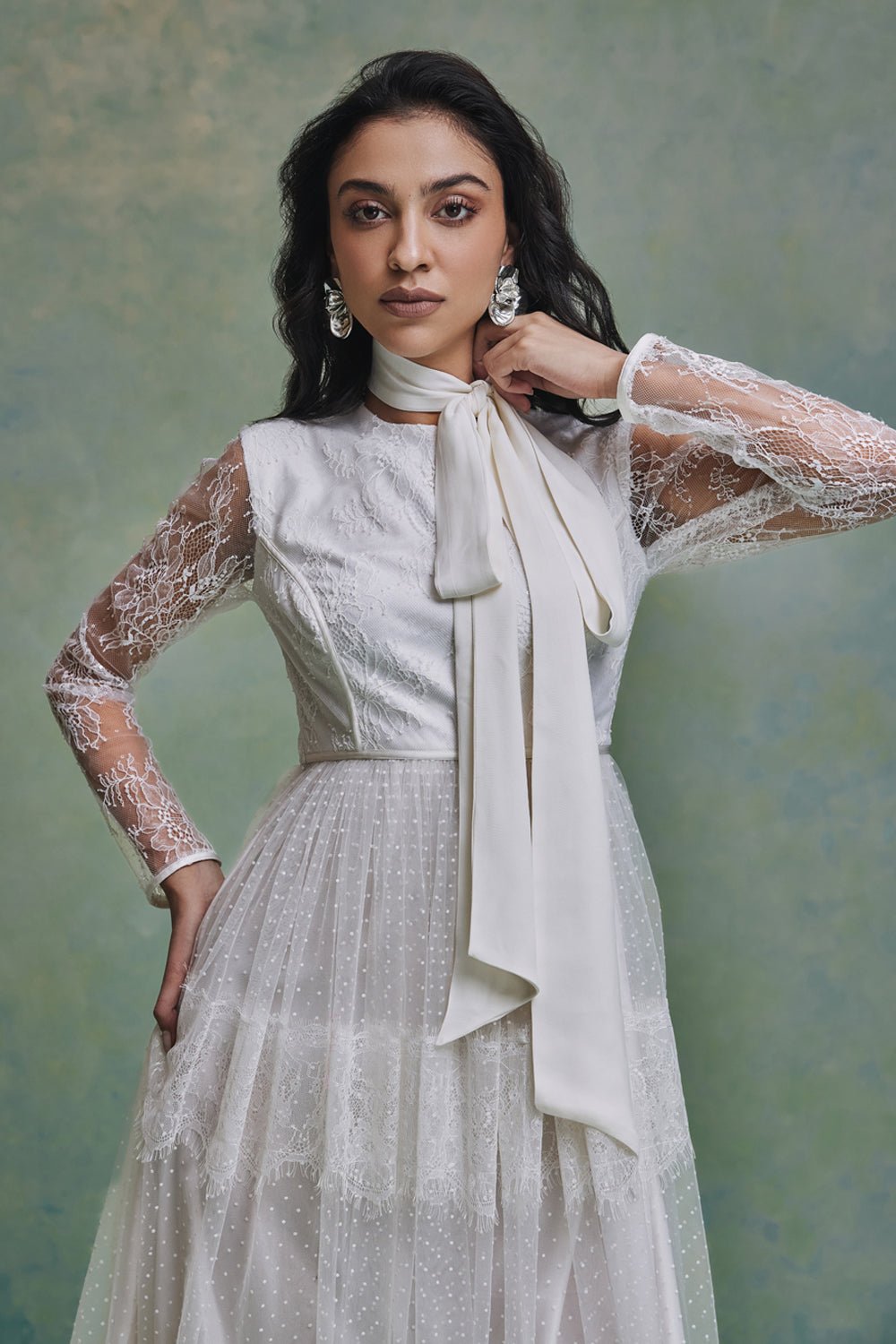 White Oasis Midi With Scarf - Zabella