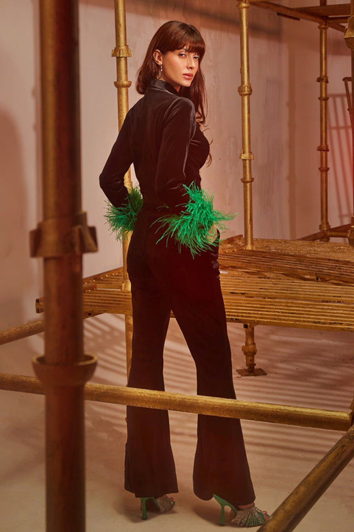 Black Velvet Fit & Flared Pants - Zabella