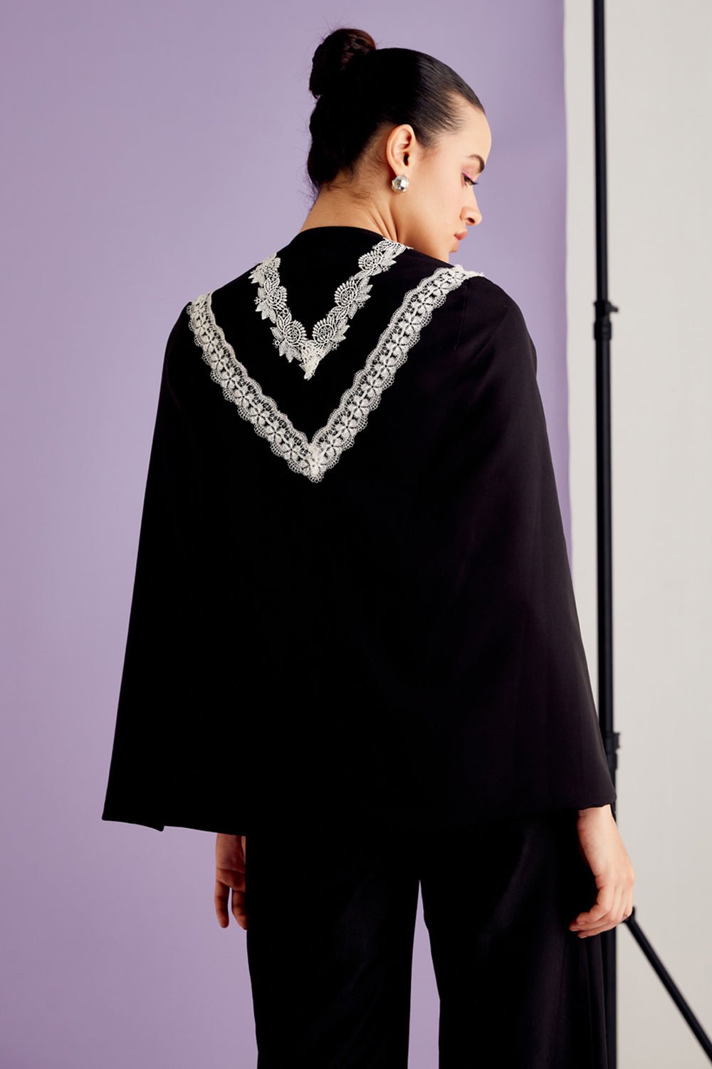 Black & White Lace Cape - Zabella