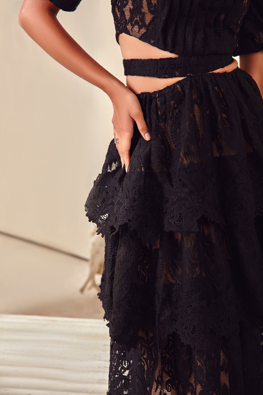Esha Gupta In Our Black Textured Cut Out Midi Dress - Zabella