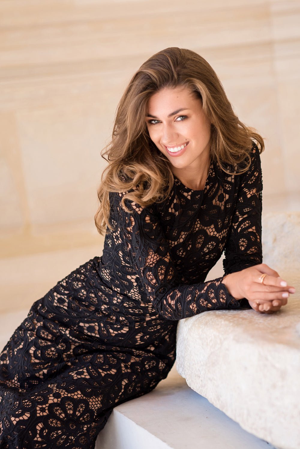 black and beige lace dress Noir And Beige Lace Midi Dress – Zabella