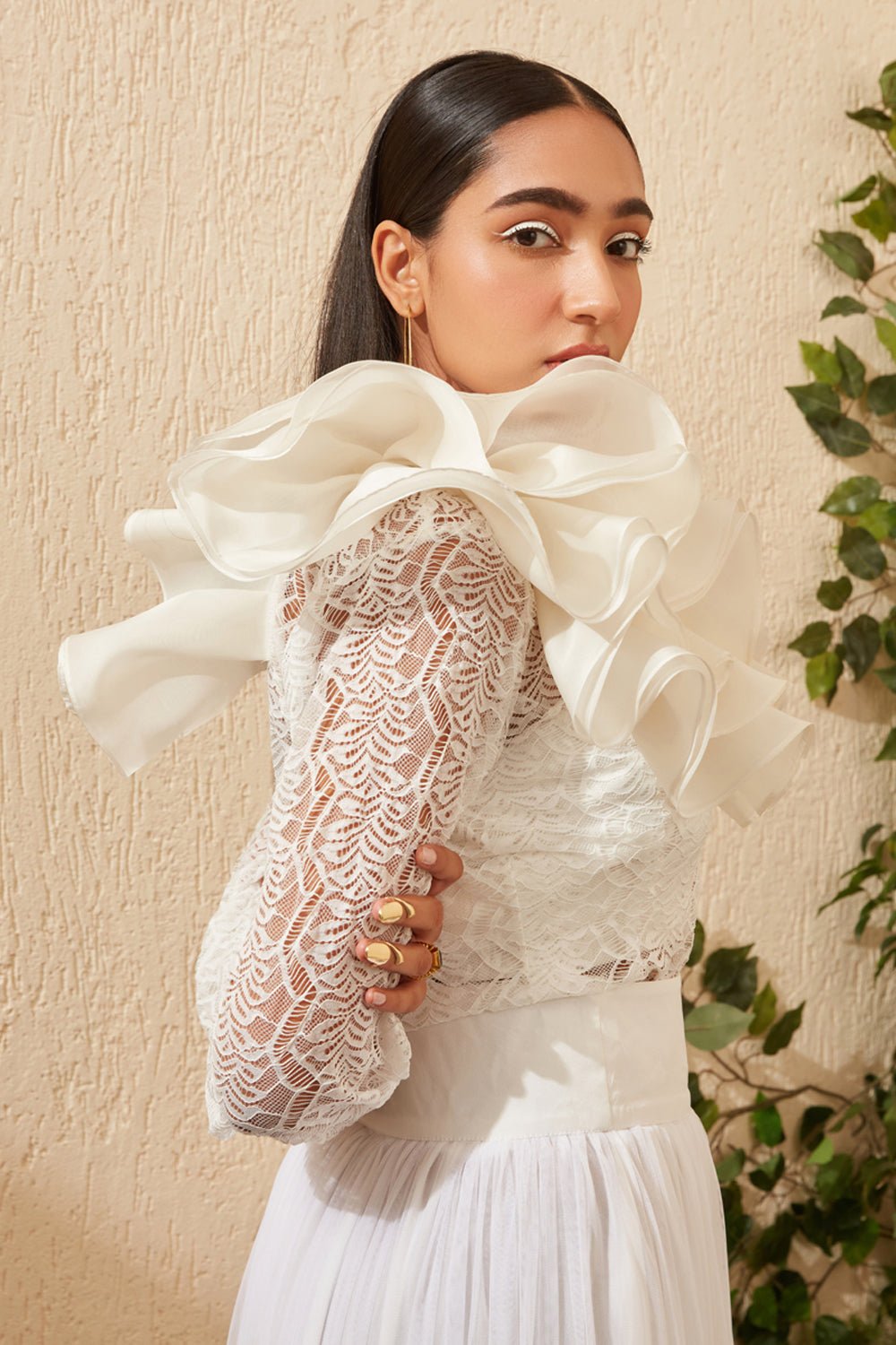 White Chantilly Lace Shirt & Tulle Skirt Set - Zabella