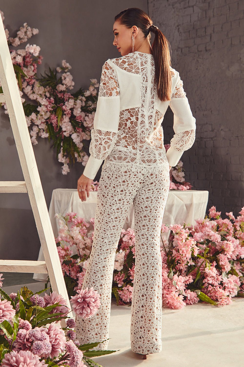 White Lace And Linen Top And Pants Set - Zabella